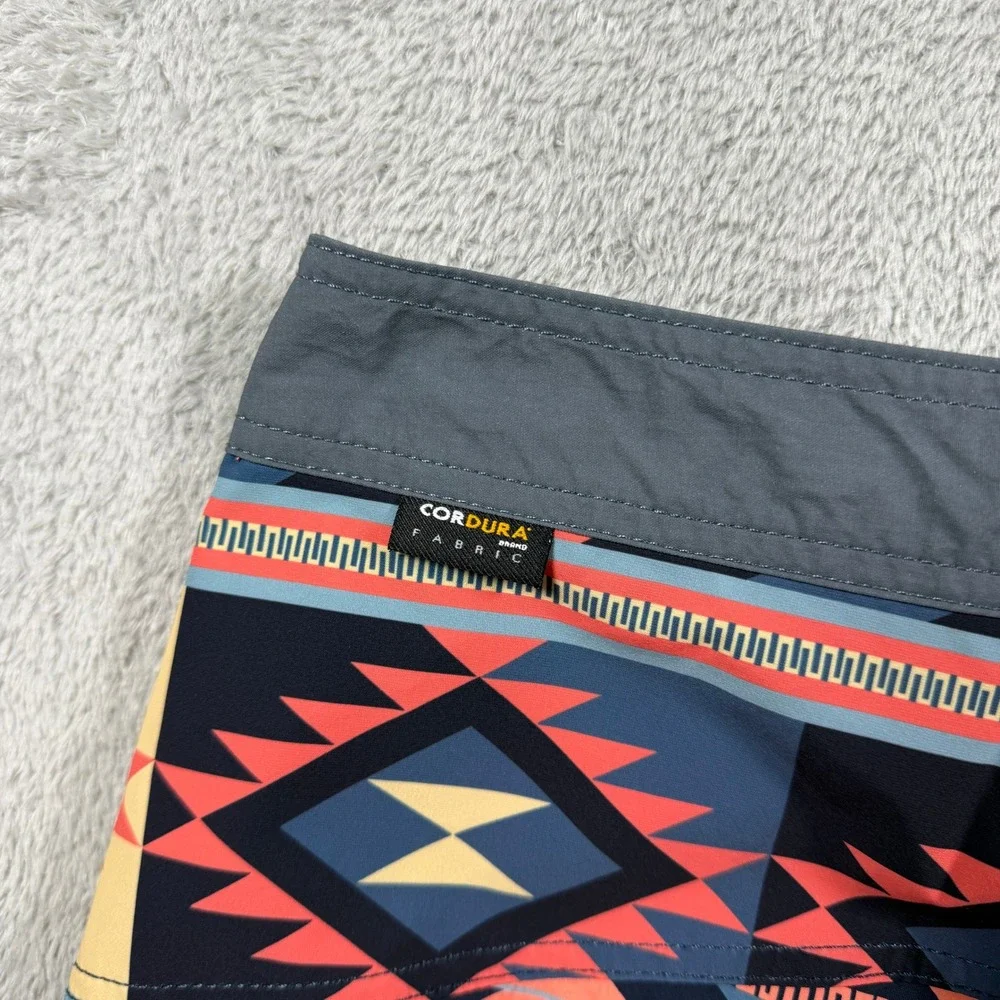 Roark Board Shorts Mens 28 Multicolor Geometric Aztec Cordura The Boa Man RB399